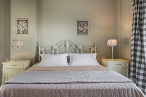 Panorama Fanari Studios & Apartments