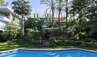 Casa Vela Boutique House