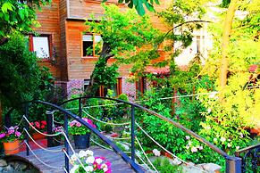Istanbul Garden Suite