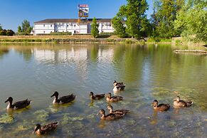 The Originals Access, Hôtel Bordeaux Lac