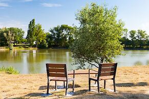 The Originals Access, Hôtel Bordeaux Lac