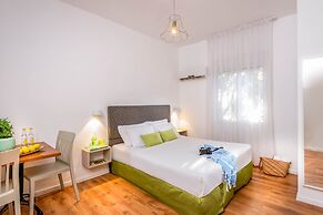 Eilon TravelHotel