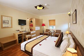 Hanoi House Hostel & Travel