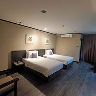 Bangkok Inter Place Hotel