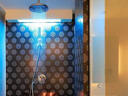 Bangkok Inter Place Hotel