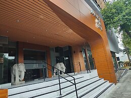 Bangkok Inter Place Hotel