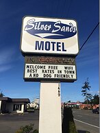 Silver Sands Motel