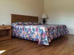 Silver Sands Motel