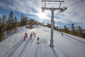 Panorama Vacation Retreat at Horsethief Lodge