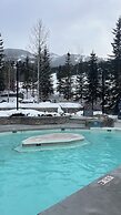 Panorama Vacation Retreat at Horsethief Lodge