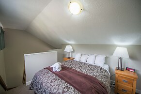 Panorama Vacation Retreat at Horsethief Lodge