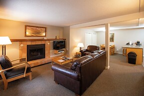 Panorama Vacation Retreat at Horsethief Lodge