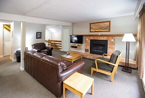 Panorama Vacation Retreat at Horsethief Lodge