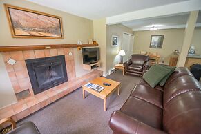 Panorama Vacation Retreat at Horsethief Lodge