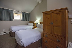 Panorama Vacation Retreat at Horsethief Lodge