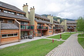 Panorama Vacation Retreat at Horsethief Lodge