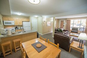 Panorama Vacation Retreat at Horsethief Lodge