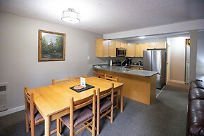 Panorama Vacation Retreat at Horsethief Lodge