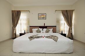 Sunlodge Hotel