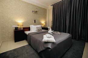 Sunlodge Hotel