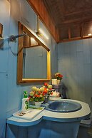 Swan Group Of Houseboats