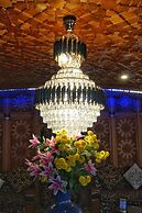 Swan Group Of Houseboats