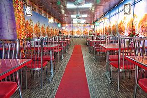 Swan Group Of Houseboats