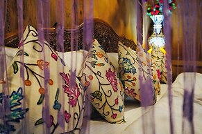 Swan Group Of Houseboats