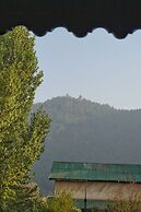 Swan Group Of Houseboats