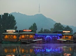 Swan Group Of Houseboats