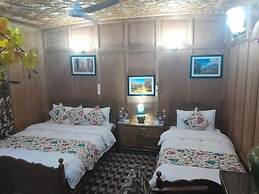 Swan Group Of Houseboats