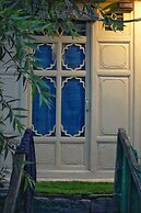 Swan Group Of Houseboats