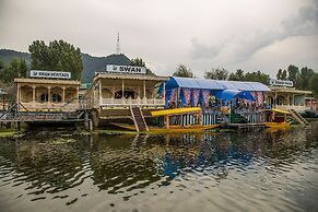 Swan Group Of Houseboats