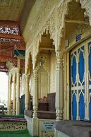 Swan Group Of Houseboats