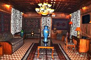 Swan Group Of Houseboats