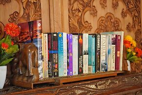 Swan Group Of Houseboats