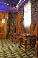 Swan Group Of Houseboats