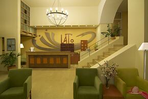 Lato Hotel