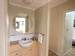 City Plaza Apartments