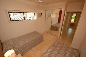 City Plaza Apartments