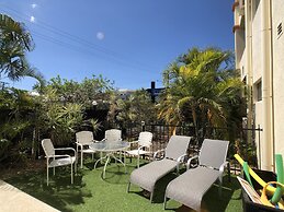 City Plaza Apartments