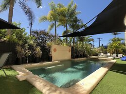 City Plaza Apartments