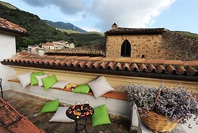 Villa Euchelia Resort