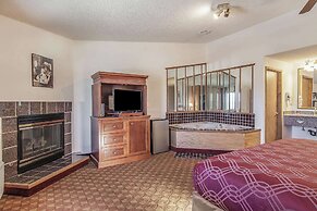 Econo Lodge Inn & Suites Madras