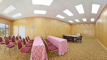 Econo Lodge Inn & Suites Madras