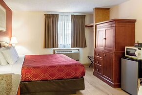 Econo Lodge Inn & Suites Madras
