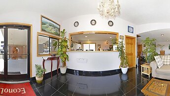 Econo Lodge Inn & Suites Madras