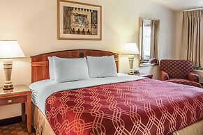 Econo Lodge Inn & Suites Madras