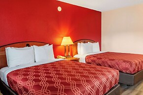 Econo Lodge Inn & Suites Madras