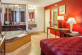 Econo Lodge Inn & Suites Madras